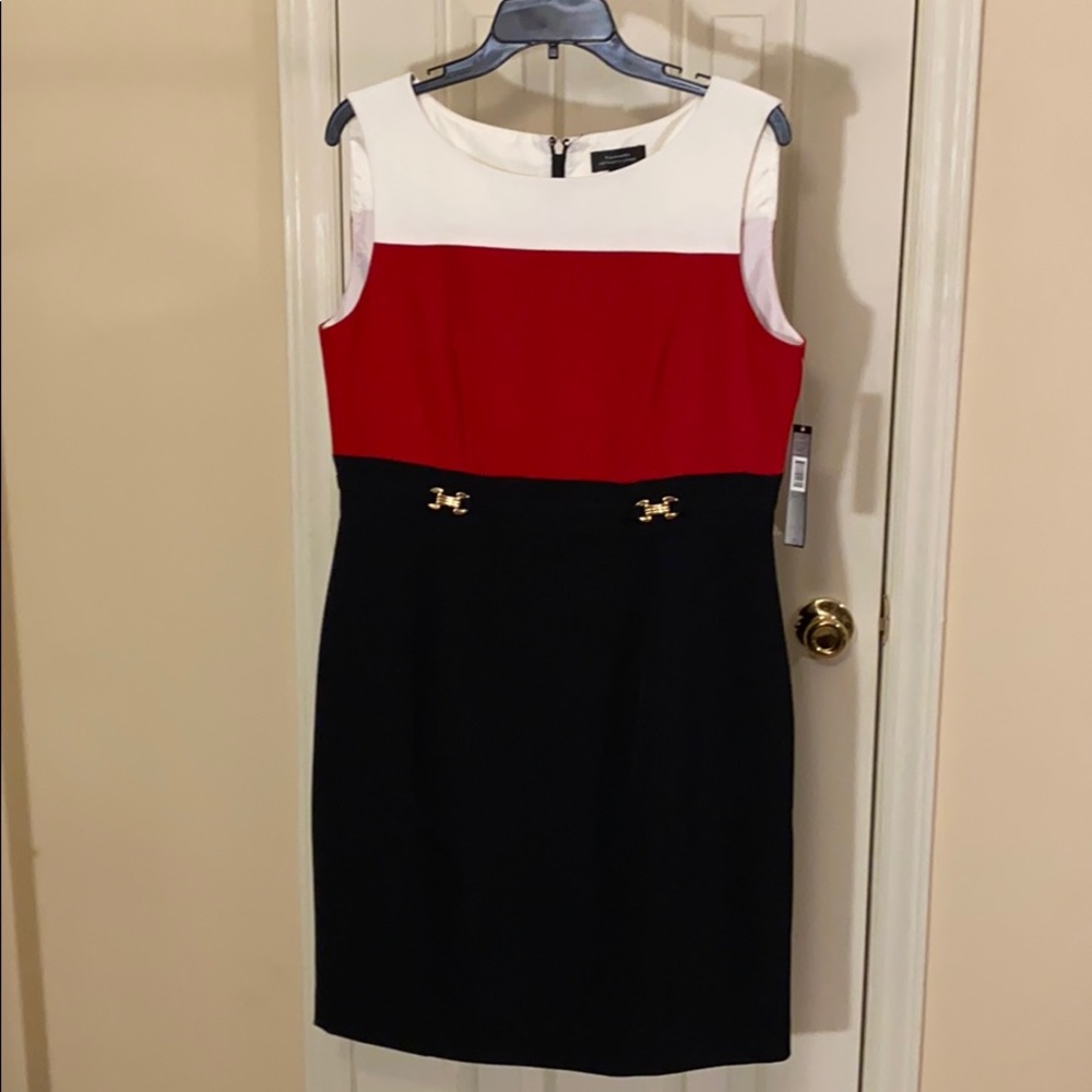 Women’s Tahari dress